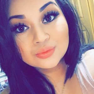 Meet your Posher, Isabel